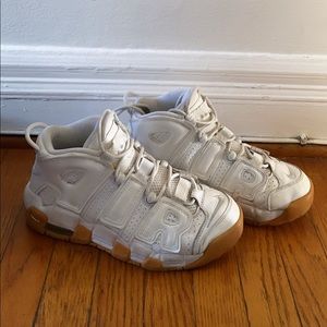 UPTEMPO WHITE AND GUMMY 5.5Y